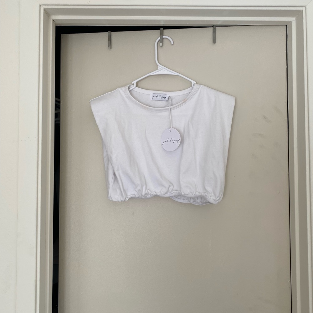 Puff shoulder crop top